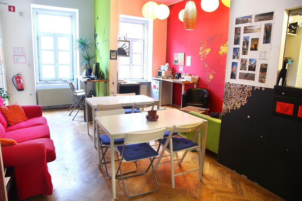Hostel Zeppelin 卢布尔雅那 外观 照片